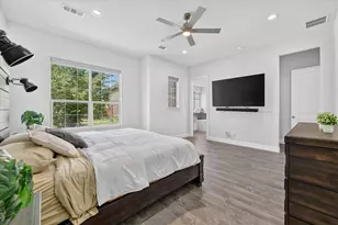 12728 Royal Oaks Ln, Farmers Branch, TX 75234 - Photo 16