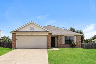 1600 Shady Shores Dr, Glenn Heights, TX 75154 - Photo 1