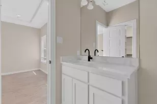 724 N Clements St, Gainesville, TX 76240 - Photo 22