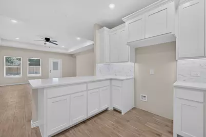 724 N Clements Street, Gainesville, TX 76240 - Photo 4