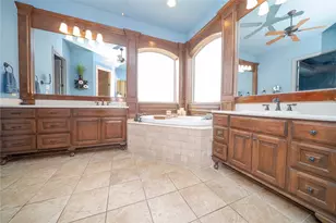 7913 Forest View Ct, North Richland Hills, TX 76182 - Photo 18