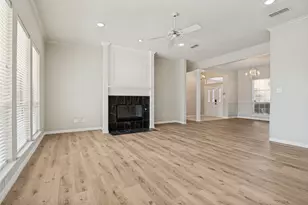 1708 Meadow Crest Ln, Mansfield, TX 76063 - Photo 2