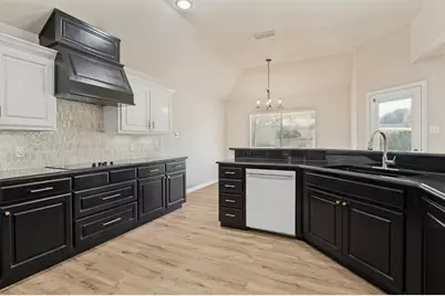 1708 Meadow Crest Lane, Mansfield, TX 76063 - Photo 6
