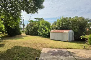 514 NE 4th St, Grand Prairie, TX 75050 - Photo 26