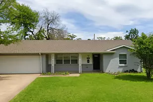 514 NE 4th St, Grand Prairie, TX 75050 - Photo 1