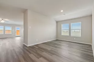 170 Teton St, Greenville, TX 75402 - Photo 4