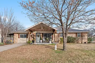 403 Magnolia Ave, Pottsboro, TX 75076 - Photo 1