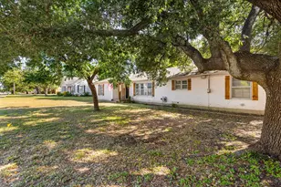 413 S Tyler St, McGregor, TX 76657 - Photo 4
