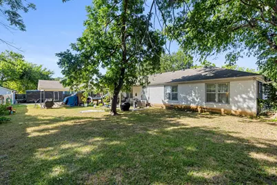 413 S Tyler Street, McGregor, TX 76657 - Photo 10