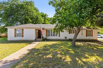 413 S Tyler Street, McGregor, TX 76657 - Photo 1
