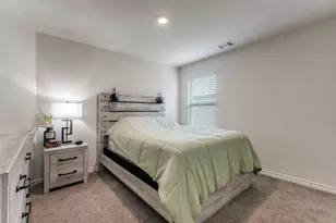 9809 Gooseneck Dr, Aubrey, TX 76227 - Photo 8