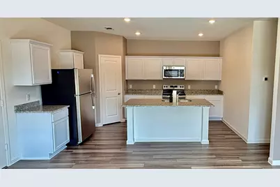14200 Donahue Street, Pilot Point, TX 76258 - Photo 4