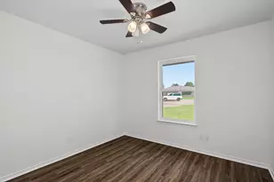 815 Steve Ct, Sanger, TX 76266 - Photo 16