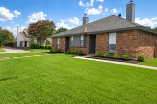 5234 Wild Horse Ct, Arlington, TX 76017 - Photo 2
