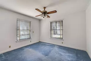 1125 N Riverside Dr, Fort Worth, TX 76111 - Photo 8