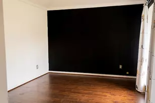 2405 Country Valley Rd, Garland, TX 75041 - Photo 4