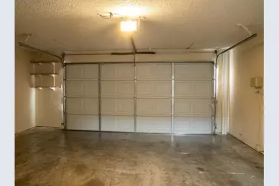 2405 Country Valley Road, Garland, TX 75041 - Photo 32