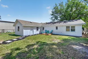 1624 E Lake Dr, Weatherford, TX 76087 - Photo 10