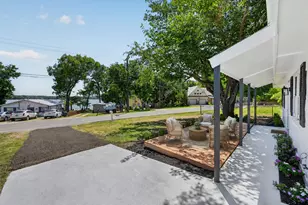 1624 E Lake Dr, Weatherford, TX 76087 - Photo 2