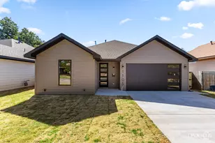 1105 Monroe St, Wichita Falls, TX 76309 - Photo 2