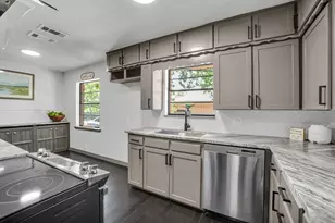 611 Cain St, Lake Dallas, TX 75065 - Photo 8