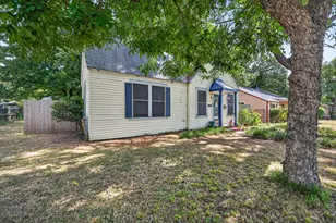 2822 Marigold Ave, Fort Worth, TX 76111 - Photo 2
