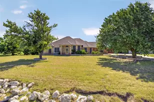 7851 Mavis Ave, Waxahachie, TX 75167 - Photo 2