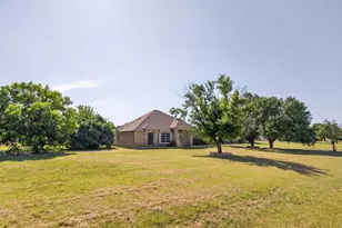 7851 Mavis Ave, Waxahachie, TX 75167 - Photo 4