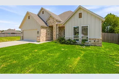 162 Breeders Drive, Willow Park, TX 76087 - Photo 2