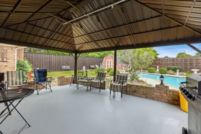 7713 Briarridge Court, North Richland Hills, TX 76182 - Photo 16