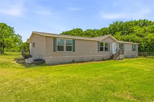 1407 Co Rd 3838, Bridgeport, TX 76426 - Photo 2