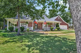 233 Saint Andrews Dr E, Mabank, TX 75156 - Photo 2