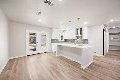 4577 Silversprings Drive, Dallas, TX 75211 - Photo 14