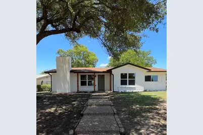 4577 Silversprings Drive, Dallas, TX 75211 - Photo 1