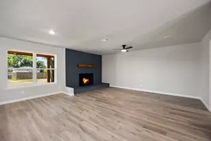 4577 Silversprings Dr, Dallas, TX 75211 - Photo 10