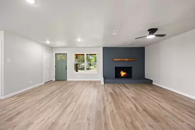 4577 Silversprings Drive, Dallas, TX 75211 - Photo 12