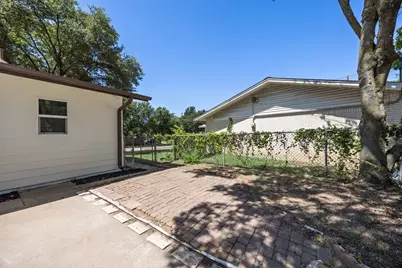 4577 Silversprings Drive, Dallas, TX 75211 - Photo 30