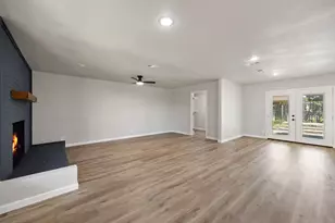 4577 Silversprings Dr, Dallas, TX 75211 - Photo 8