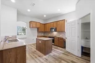 8401 Shakespeare Ln, Frisco, TX 75036 - Photo 6