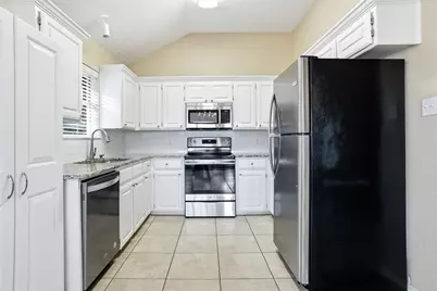 6701 Driffield Circle W, North Richland Hills, TX 76182 - Photo 4