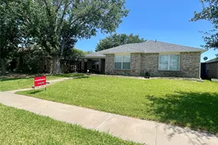 5809 Turner St, The Colony, TX 75056 - Photo 2