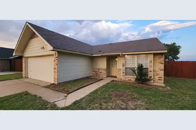 200 Seagull Court, Irving, TX 75060 - Photo 2
