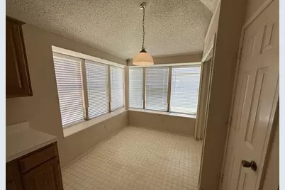 1338 Overlook Drive, Lewisville, TX 75067 - Photo 6