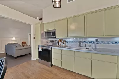 9519 County View Road, Dallas, TX 75249 - Photo 10