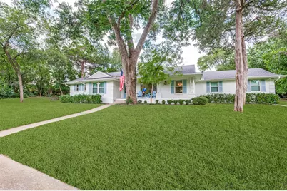 2031 Timbergrove Circle, Dallas, TX 75208 - Photo 2