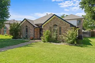 1220 Dentonshire Dr, Carrollton, TX 75007 - Photo 4