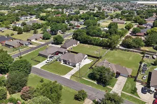 925 Balkan Dr, Lancaster, TX 75134 - Photo 28