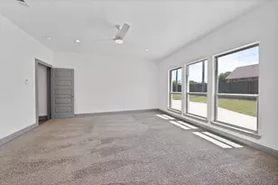925 Balkan Dr, Lancaster, TX 75134 - Photo 14