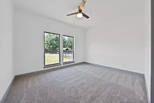 925 Balkan Dr, Lancaster, TX 75134 - Photo 18