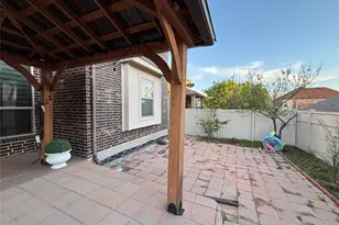 2807 Borama Dr, Irving, TX 75062 - Photo 34
